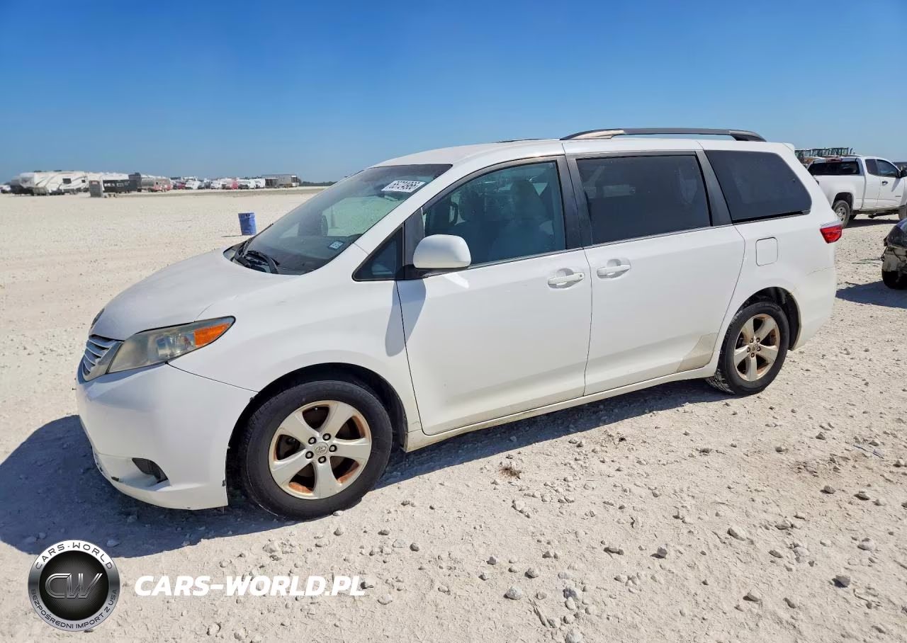 2015 Toyota Sienna Le VIN:5TDKK3DC8FS560511 - 1