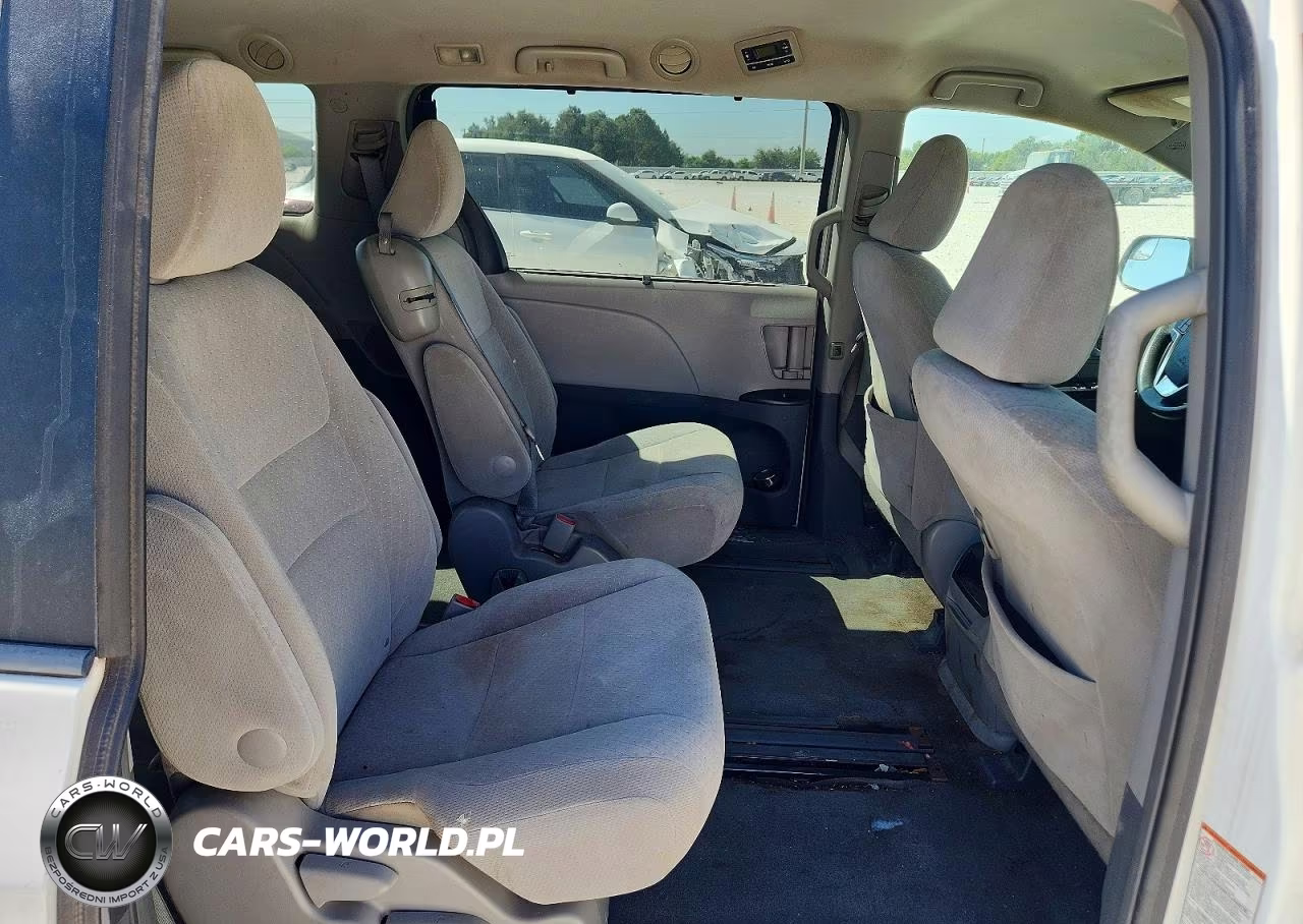 2015 Toyota Sienna Le VIN:5TDKK3DC8FS560511 - 11