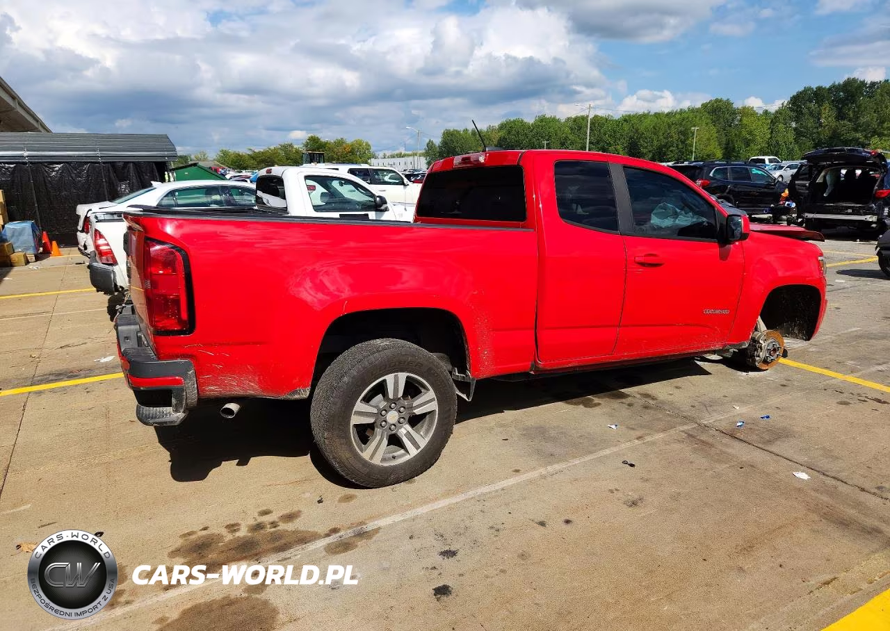 2018 Chevrolet Colorado VIN:1GCHSBEAXJ1124220 - 3