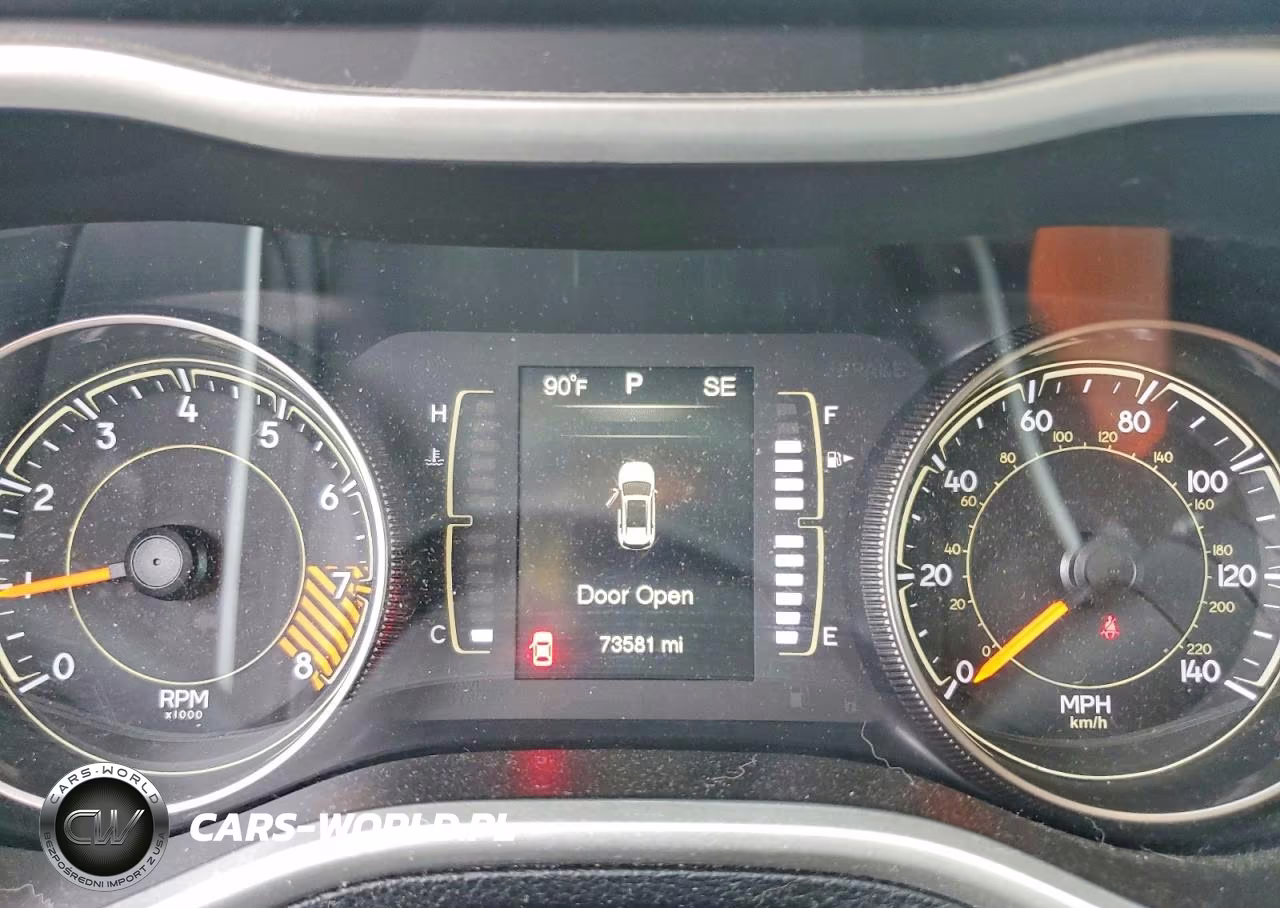 2015 Jeep Cherokee Latitude VIN:1C4PJMCSXFW504710 - 9