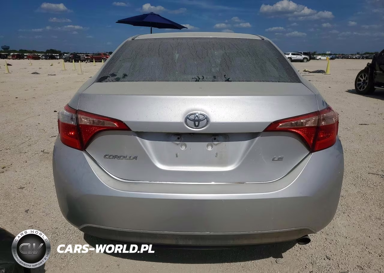 2018 Toyota Corolla Le VIN:2T1BURHE4JC068956 - 6