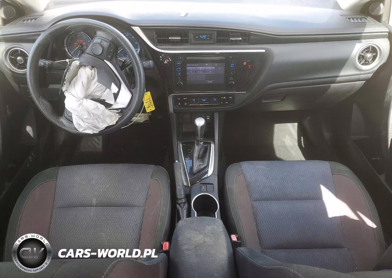 2018 Toyota Corolla Le VIN:2T1BURHE4JC068956 - 8