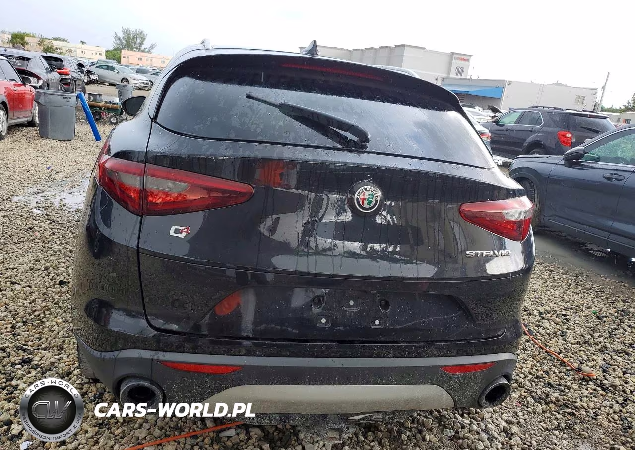 2018 Alfa Romeo Stelvio VIN:ZASFAKAN7J7B87945 - 6