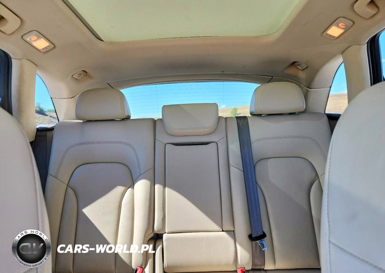 2016 Audi Q5 Premium Plus S-Line VIN:WA1D7AFP1GA150656 - 10