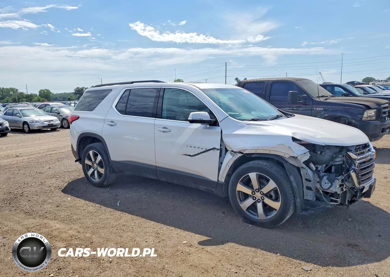 2019 Chevrolet Traverse Lt VIN:1GNEVHKW8KJ271870 - 4