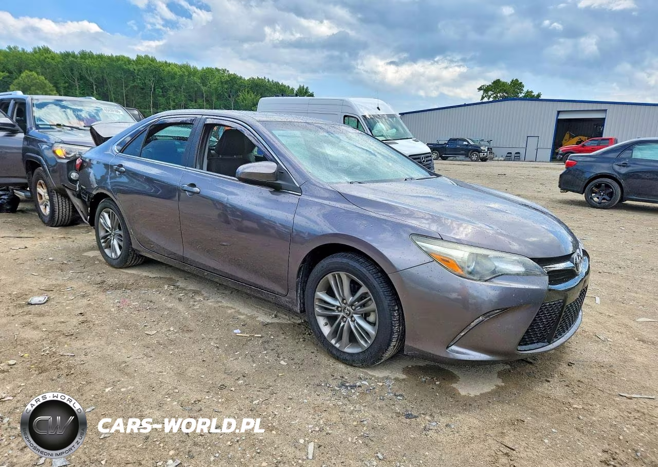 2016 Toyota Camry Se VIN:4T1BF1FK2GU126042 - 4
