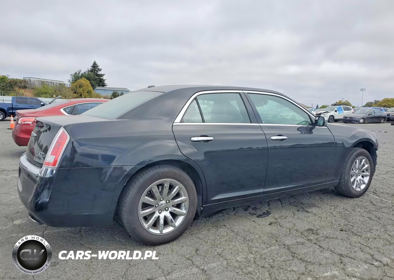 2013 Chrysler 300C VIN:2C3CCAEG3DH544787 - 3
