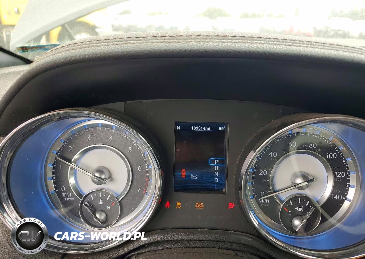 2013 Chrysler 300C VIN:2C3CCAEG3DH544787 - 9