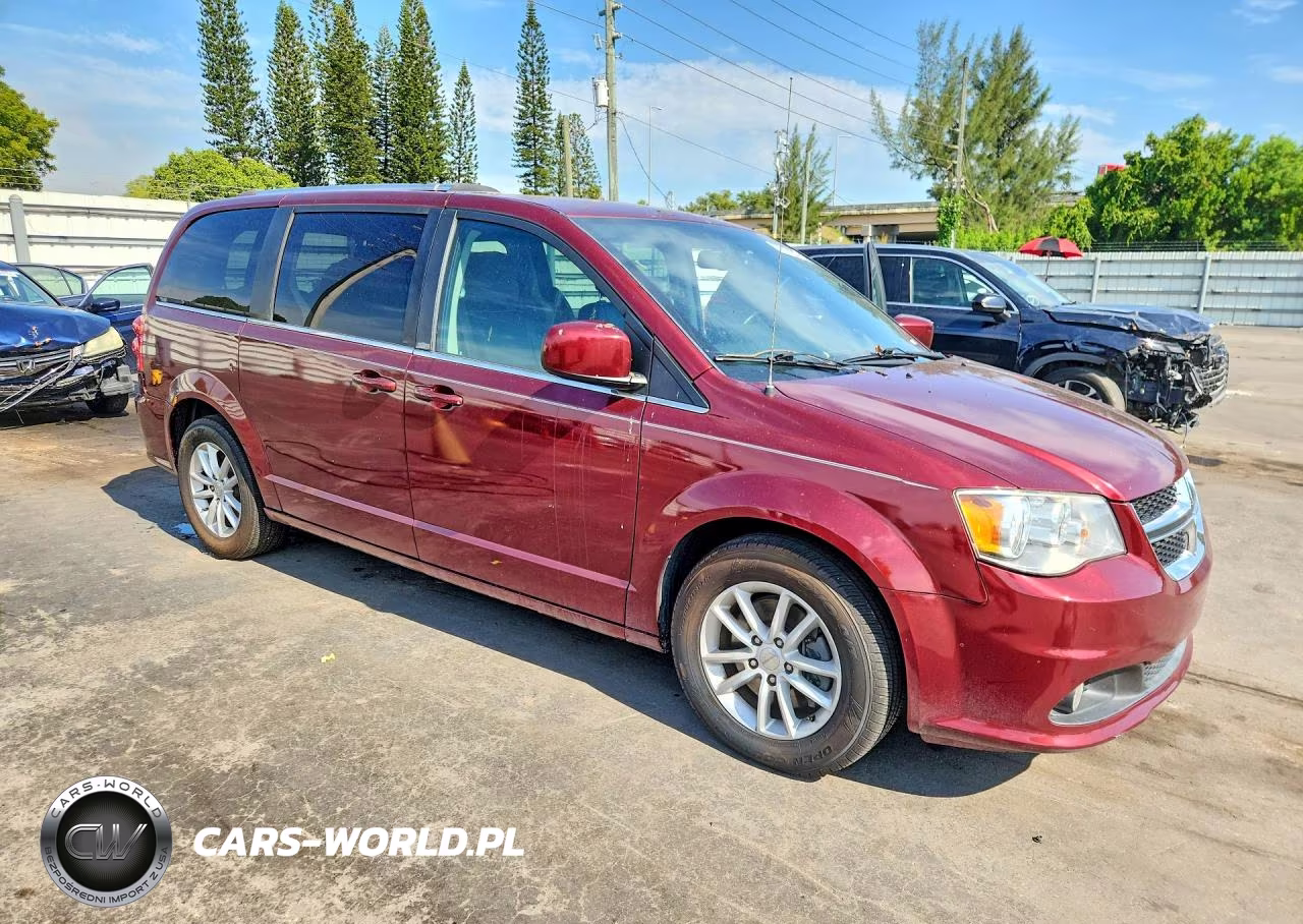 2018 Dodge Grand Caravan Sxt VIN:2C4RDGCG8JR178761 - 4