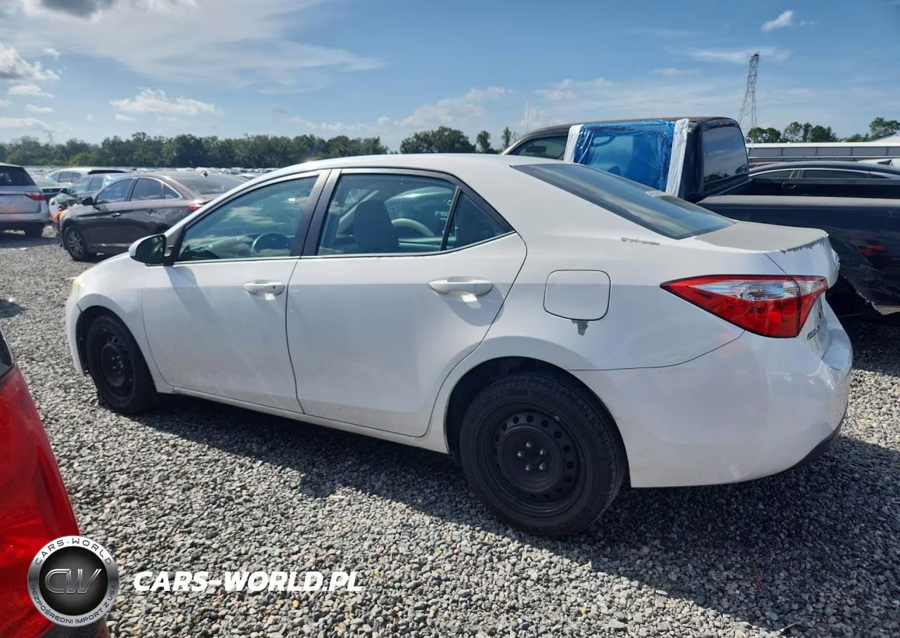 2015 Toyota Corolla Le VIN:5YFBURHE9FP333815 - 2