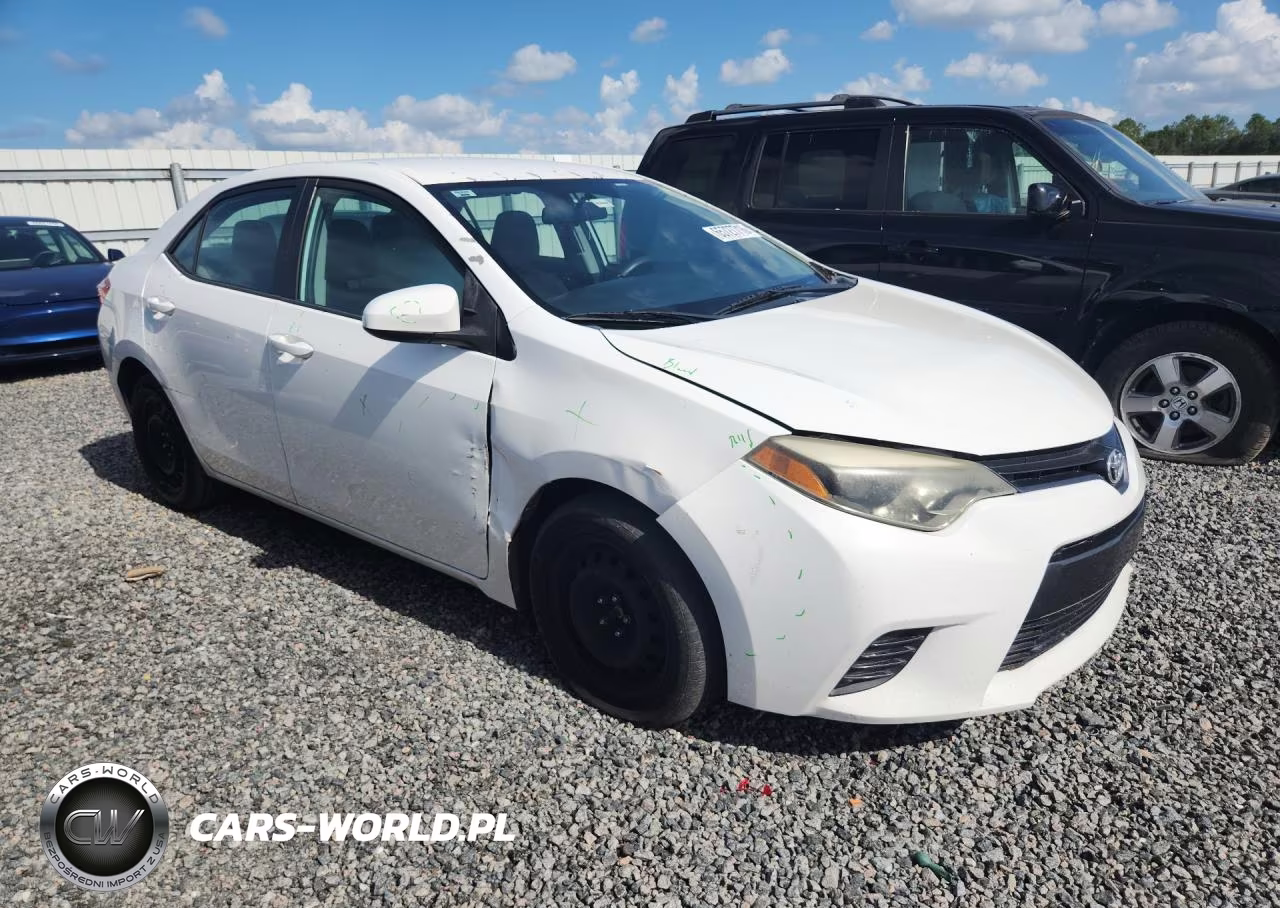 2015 Toyota Corolla Le VIN:5YFBURHE9FP333815 - 4