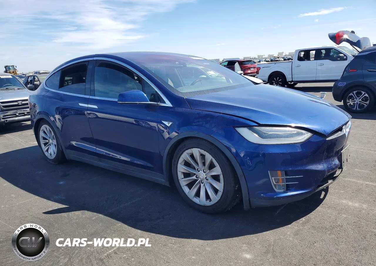2016 Tesla Model X VIN:5YJXCBE27GF015649 - 4