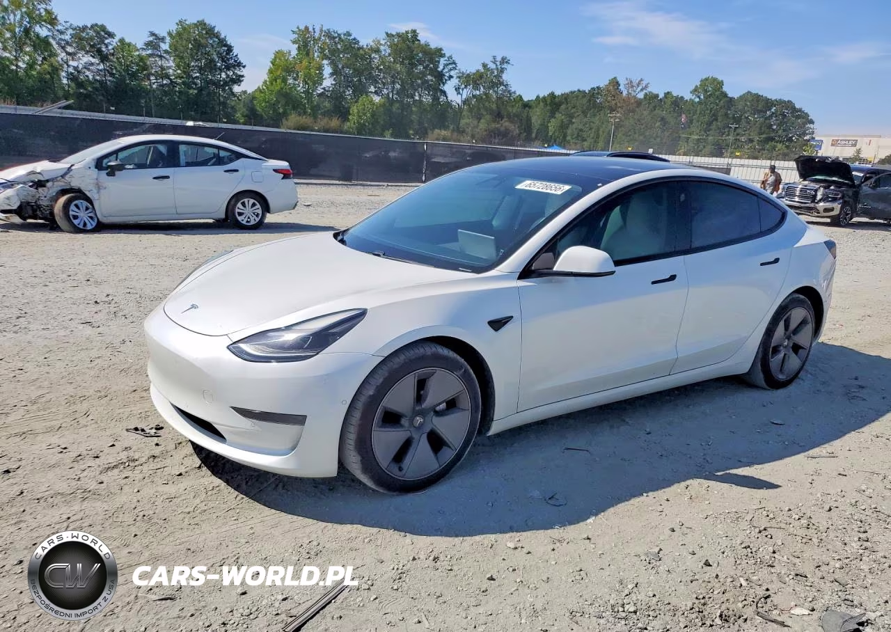 2021 Tesla Model 3 – zdjęcie 1 z 12