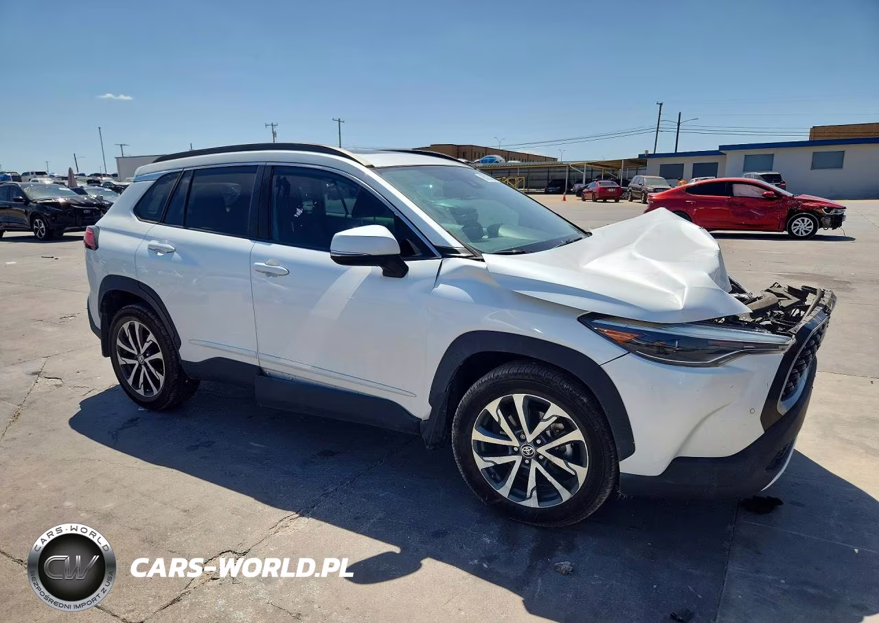 2022 Toyota Corolla Cross Xle VIN:7MUDAAAG5NV008282 - 4