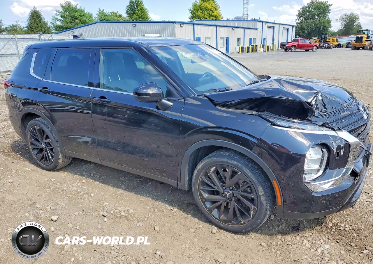 2022 Mitsubishi Outlander Se VIN:JA4J4UA83NZ070433 - 4