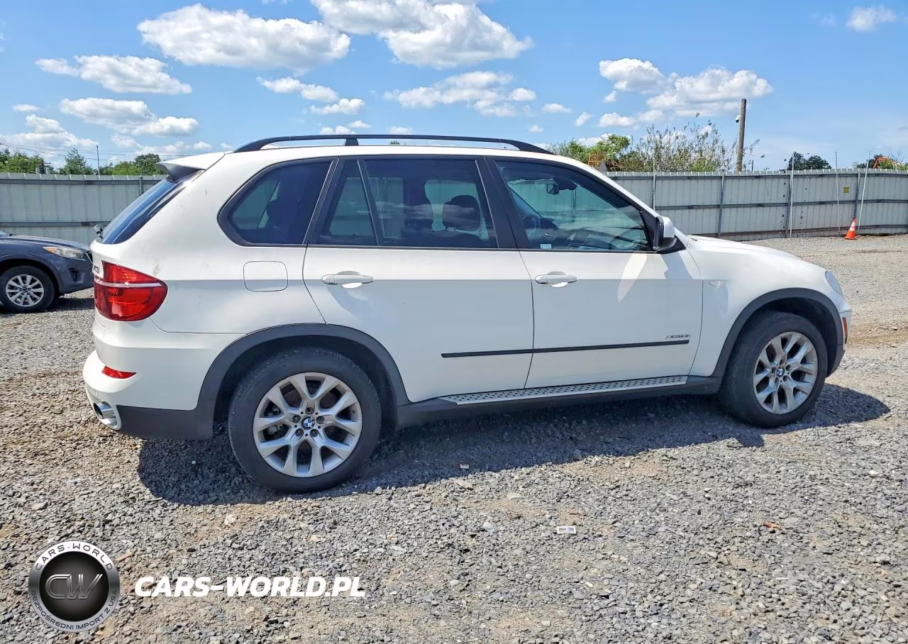 2012 BMW X5 xDrive35I VIN:5UXZV4C52CL752484 - 3