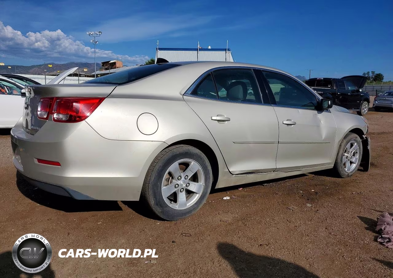 2014 Chevrolet Malibu Ls VIN:1G11B5SLXEF175792 - 3