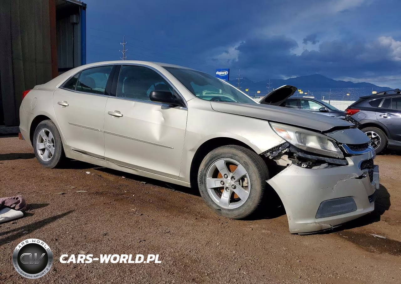 2014 Chevrolet Malibu Ls VIN:1G11B5SLXEF175792 - 4