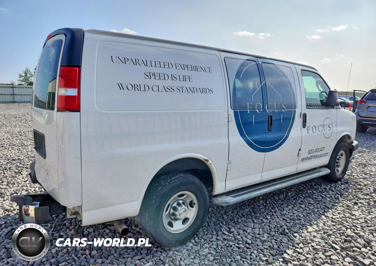 2023 Chevrolet Express G2500 VIN:1GCWGAFP1P1132866 - 3