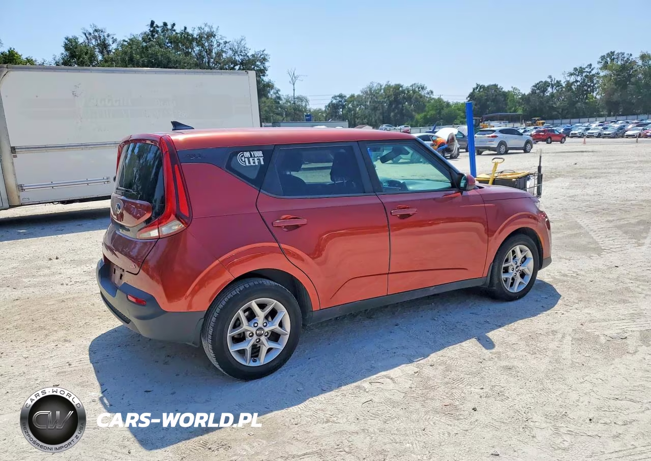 2021 Kia Soul S VIN:KNDJ23AU5M7741873 - 3