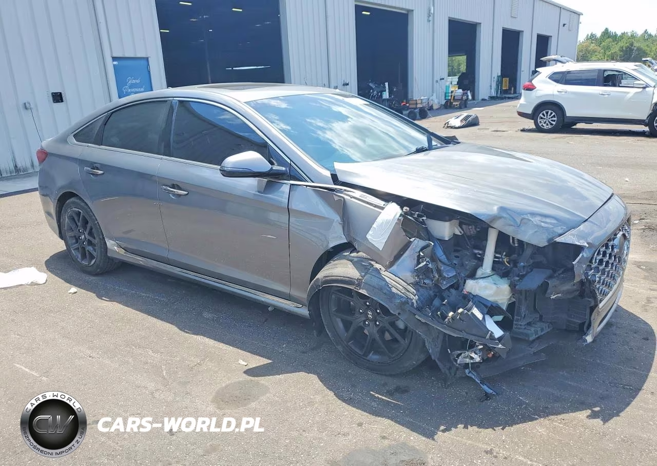 2018 Hyundai Sonata Sport 2.0T VIN:5NPE34AB5JH675108 - 4