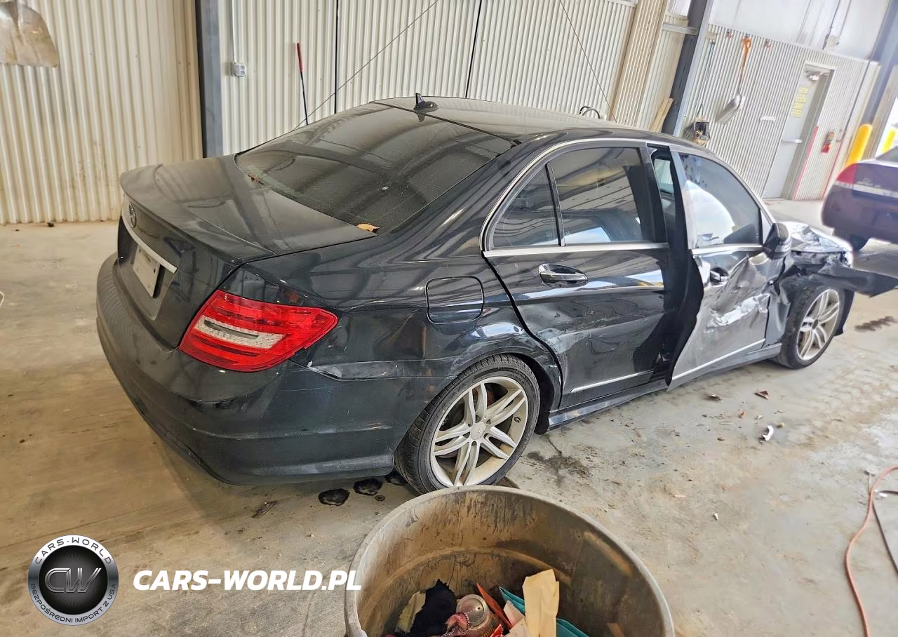2014 Mercedes-Benz C 250 VIN:WDDGF4HB9EA962640 - 3