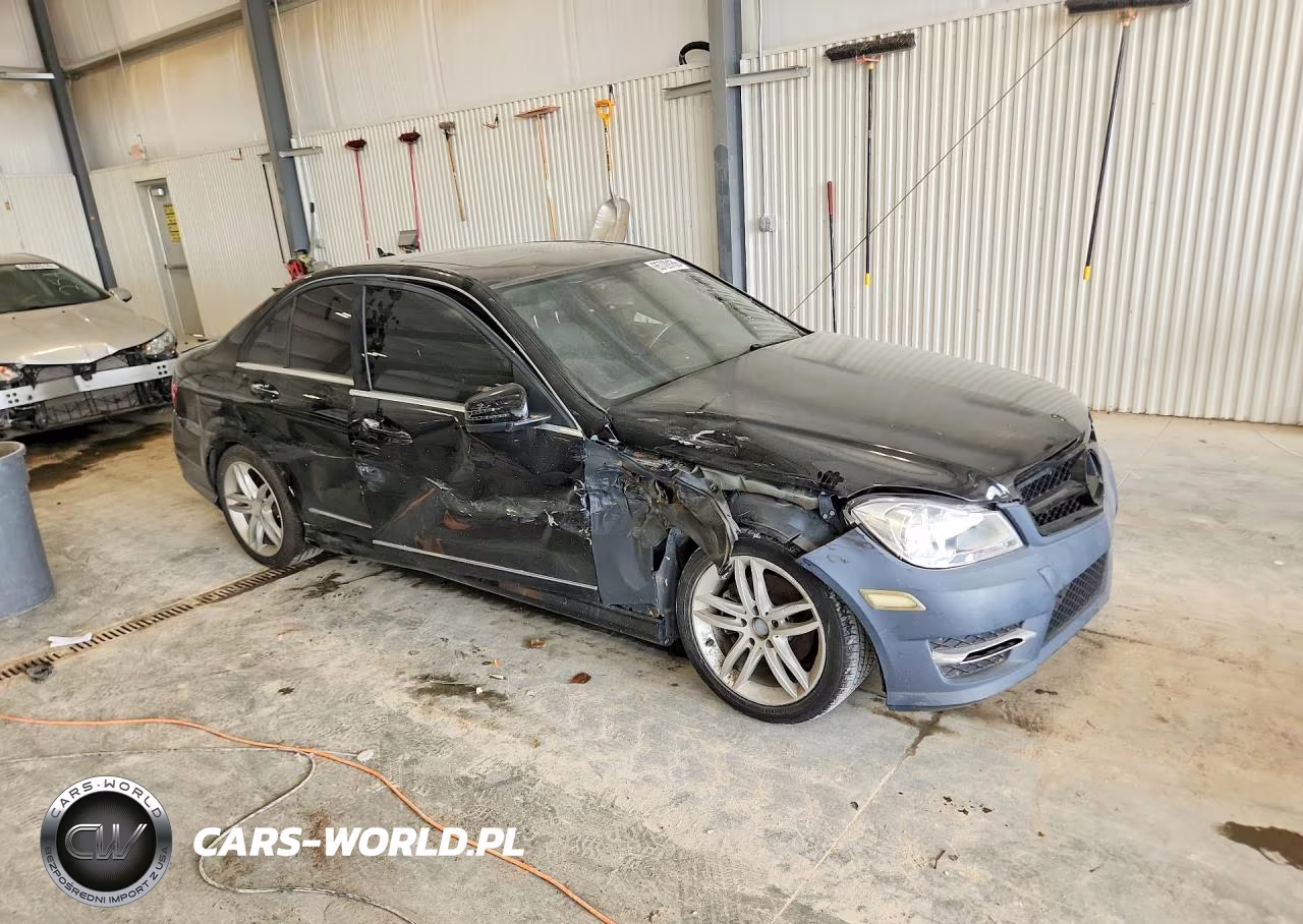 2014 Mercedes-Benz C 250 VIN:WDDGF4HB9EA962640 - 4