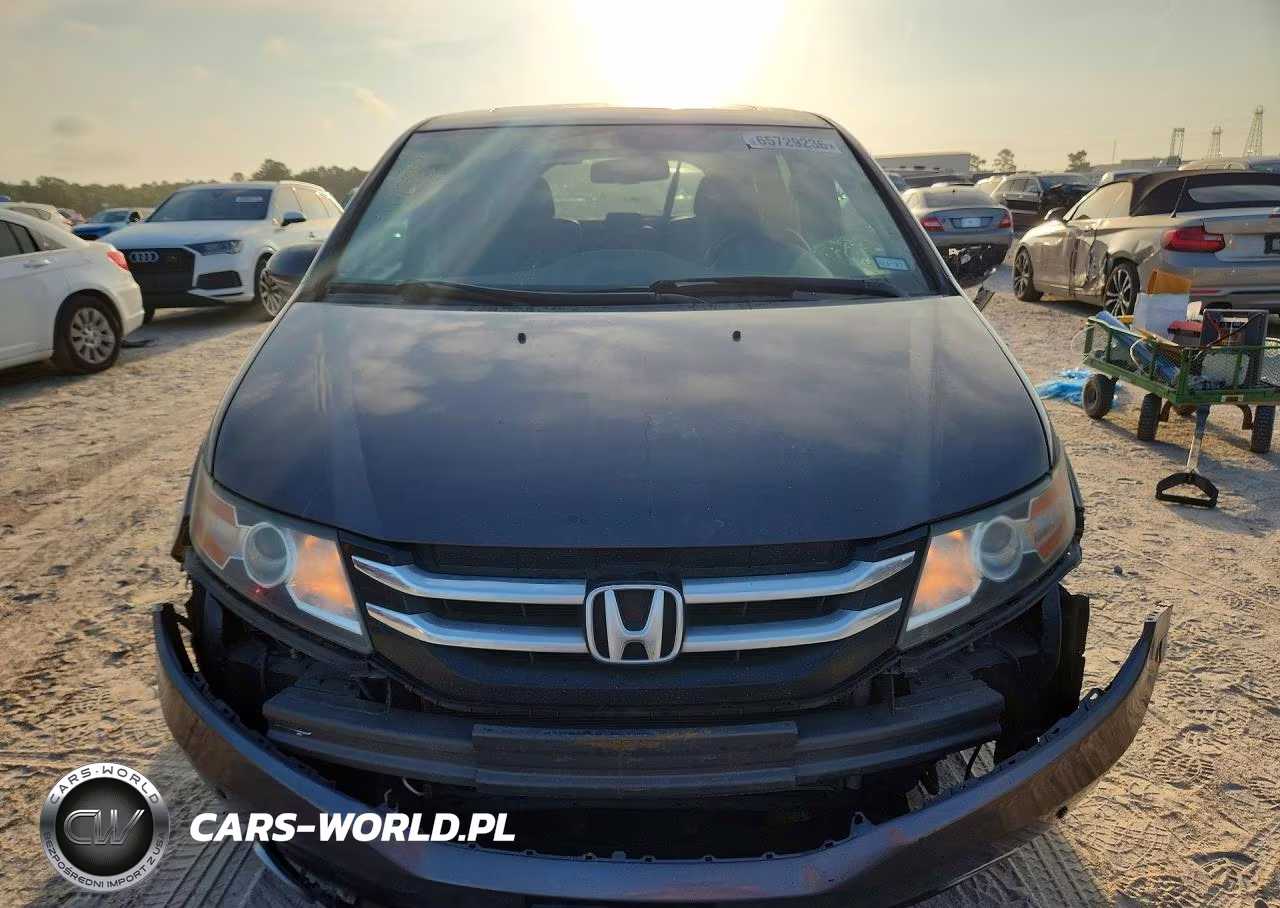 2016 Honda Odyssey Touring VIN:5FNRL5H93GB085135 - 5