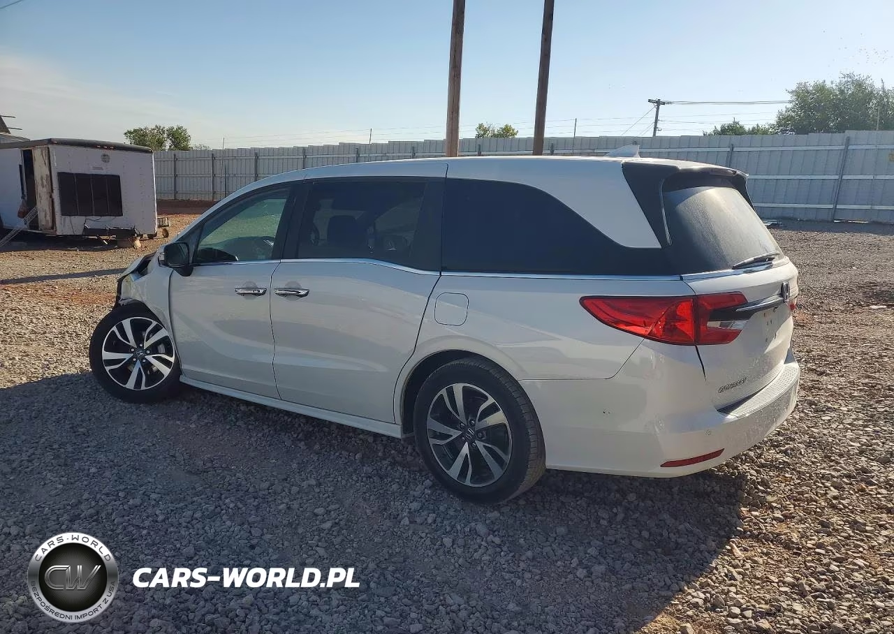 2022 Honda Odyssey Touring VIN:5FNRL6H83NB016083 - 2