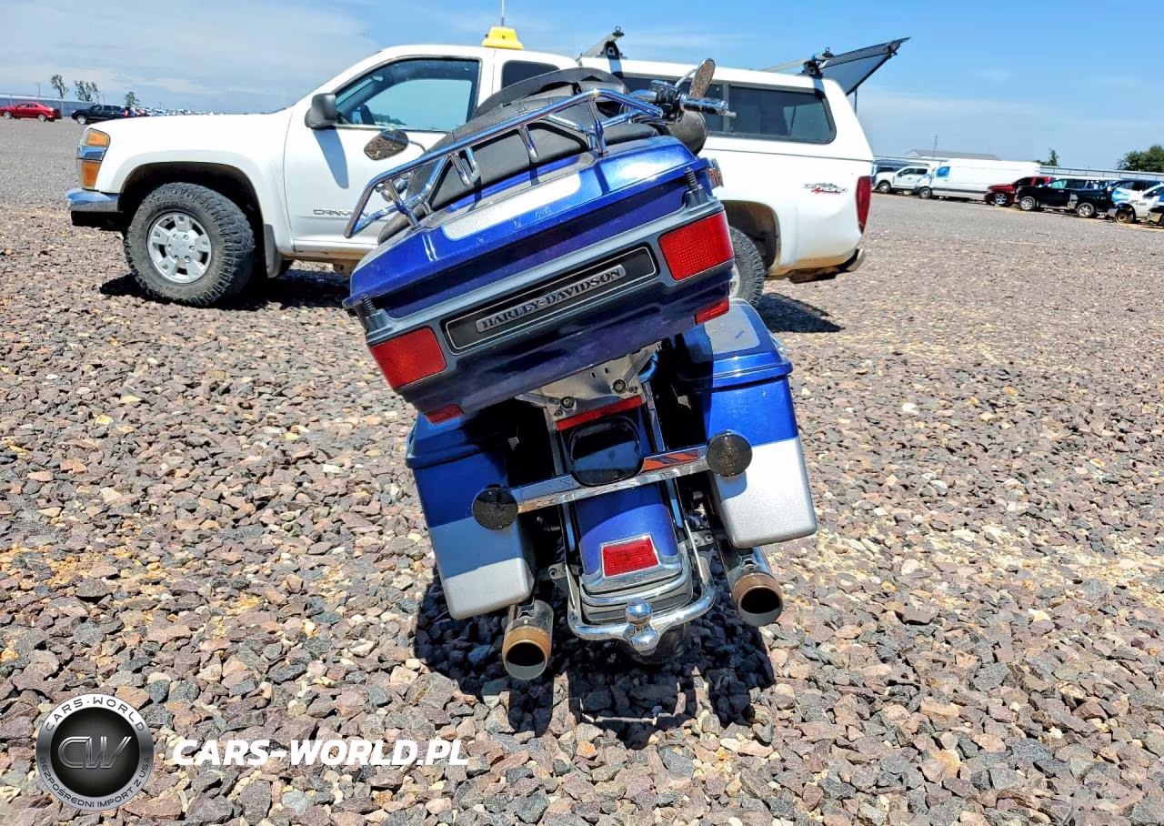 2007 Harley-Davidson Flhtcui VIN:1HD1FC4167Y637766 - 4
