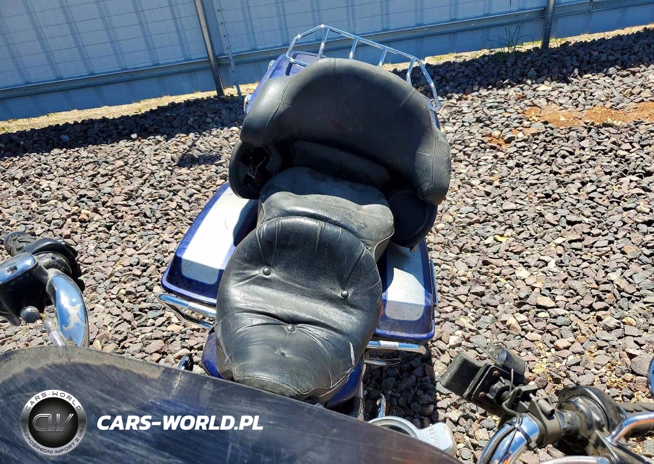 2007 Harley-Davidson Flhtcui VIN:1HD1FC4167Y637766 - 5
