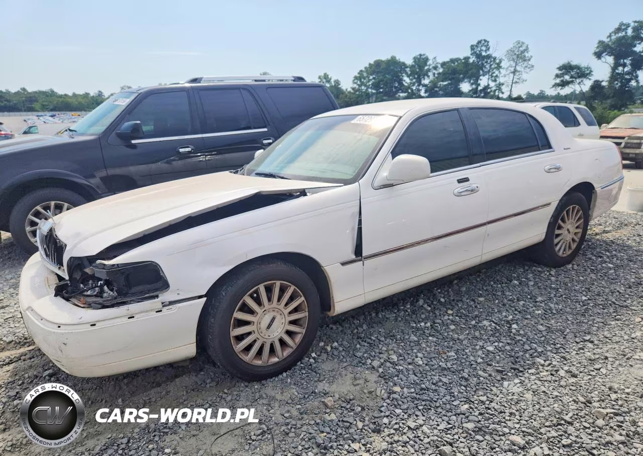2003 Lincoln Town Car Executive