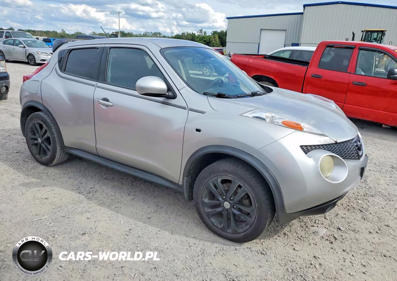 2011 Nissan Juke S VIN:JN8AF5MV2BT008340 - 4