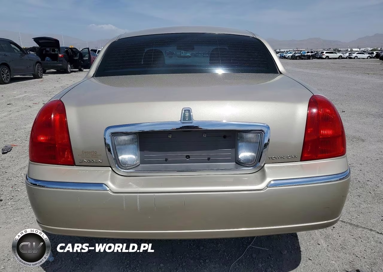 2006 Lincoln Town Car Signature VIN:1LNHM81W36Y646809 - 6