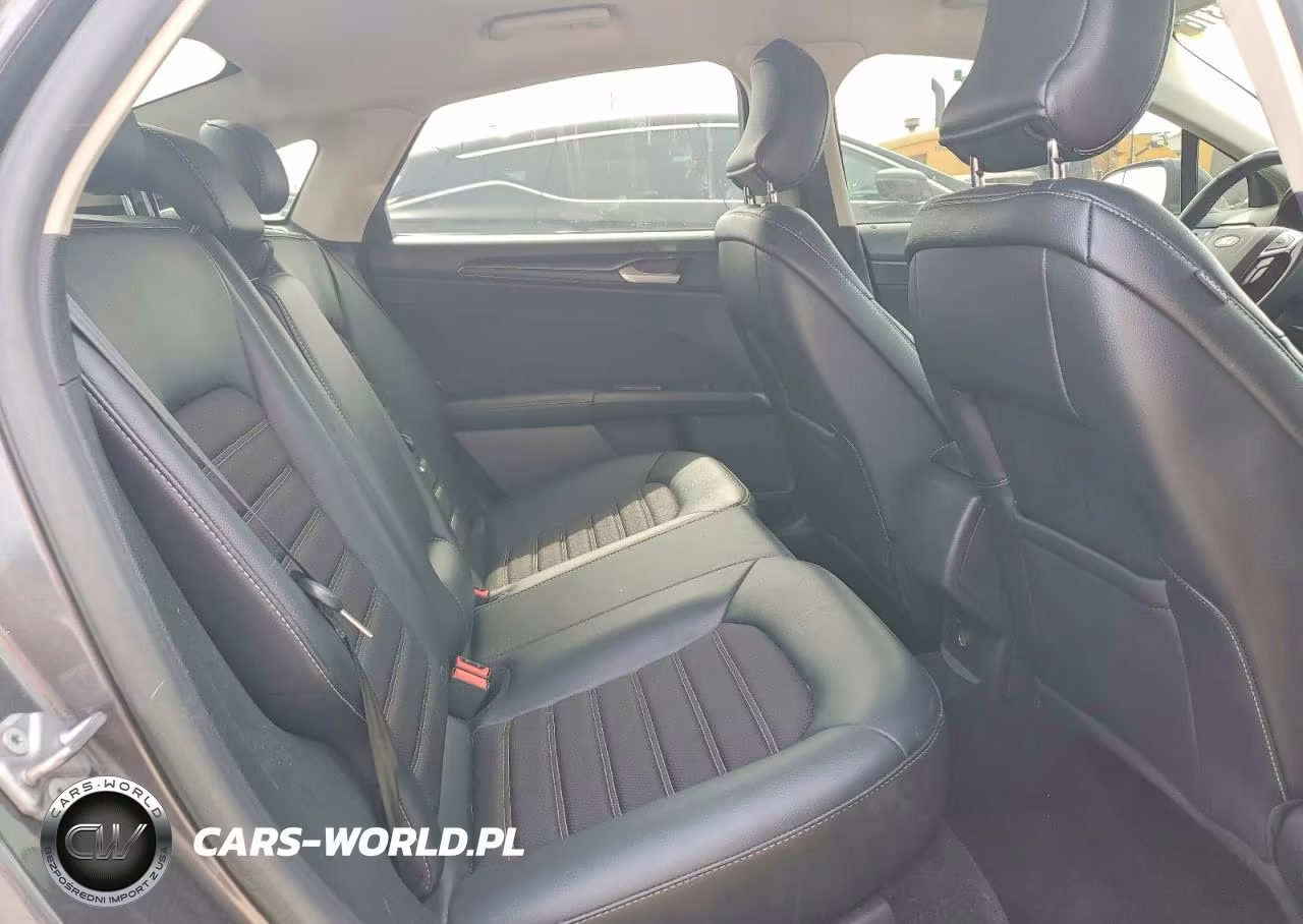 2018 Ford Fusion Se VIN:3FA6P0HD0JR130591 - 10