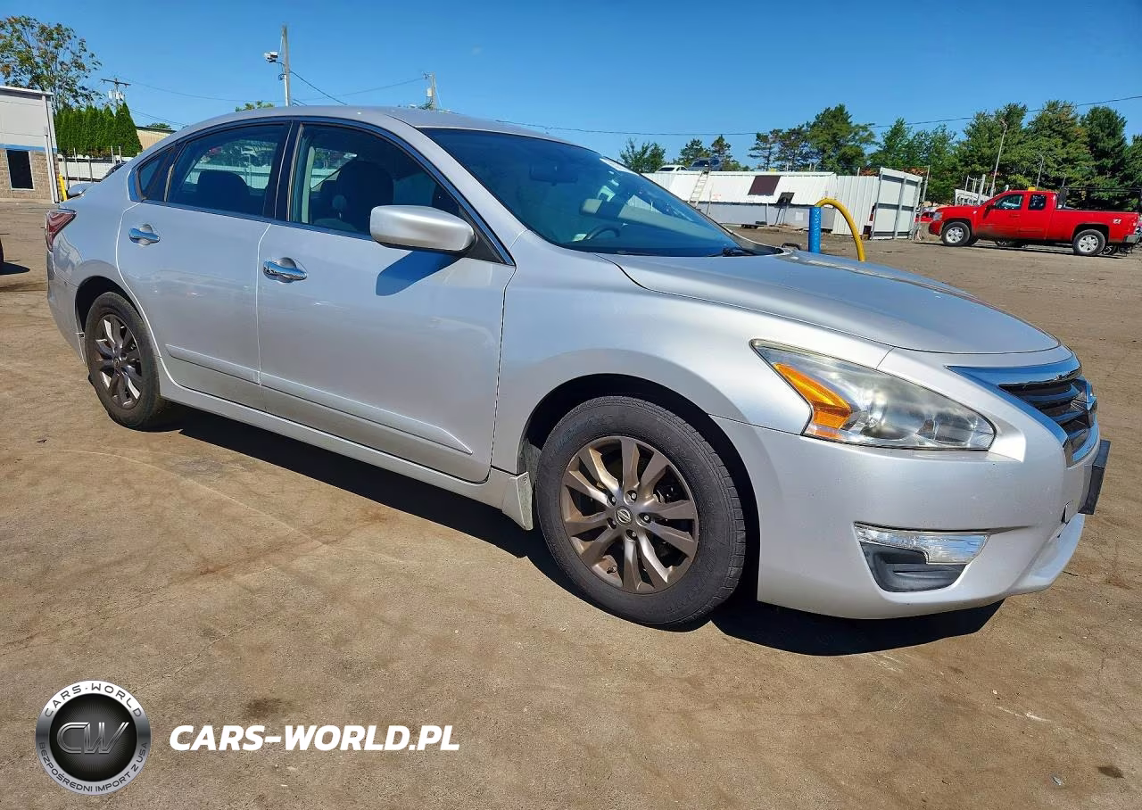 2015 Nissan Altima 2.5 S VIN:1N4AL3AP2FC594158 - 4