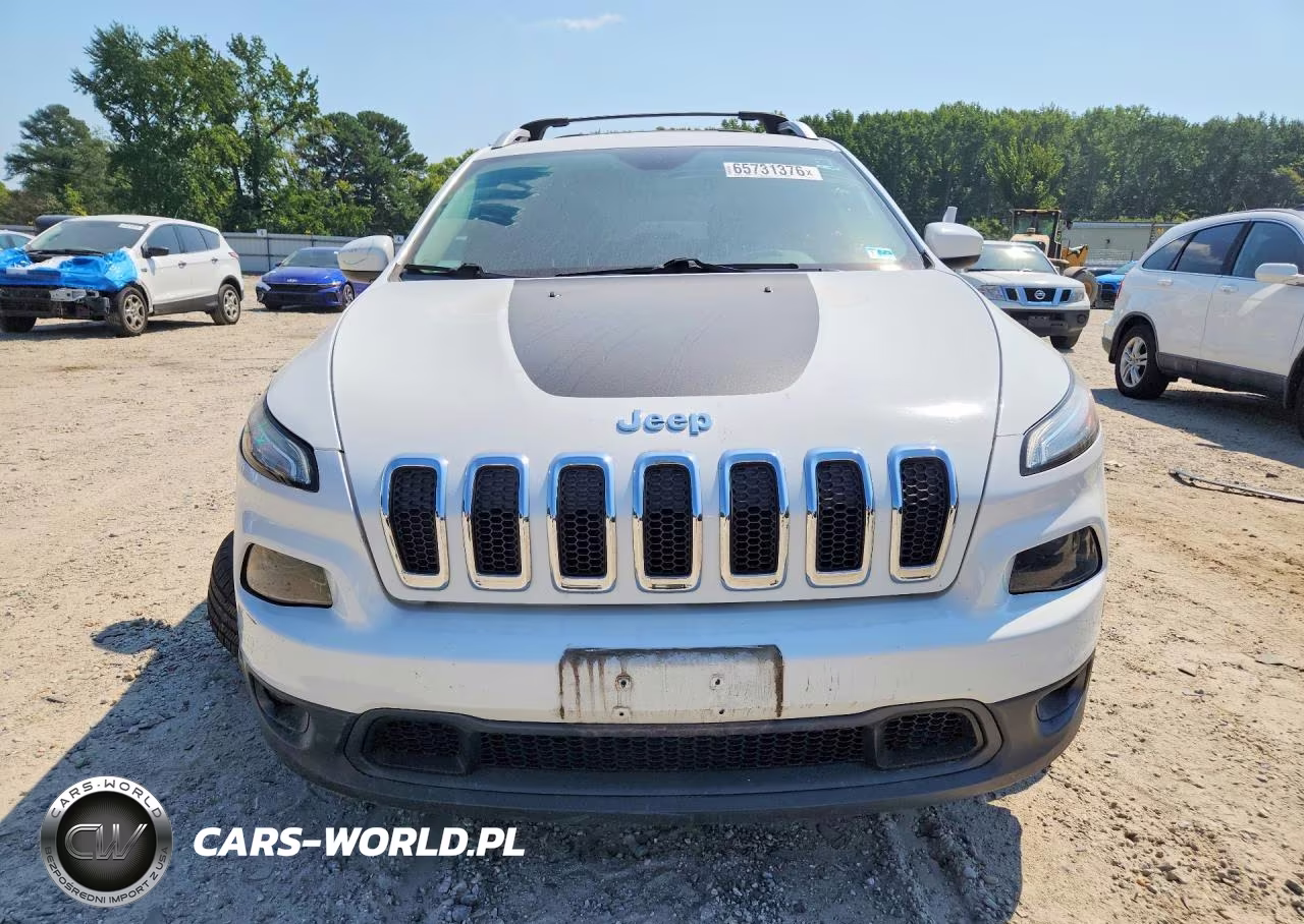 2016 Jeep Cherokee Latitude VIN:1C4PJMCB1GW361227 - 5