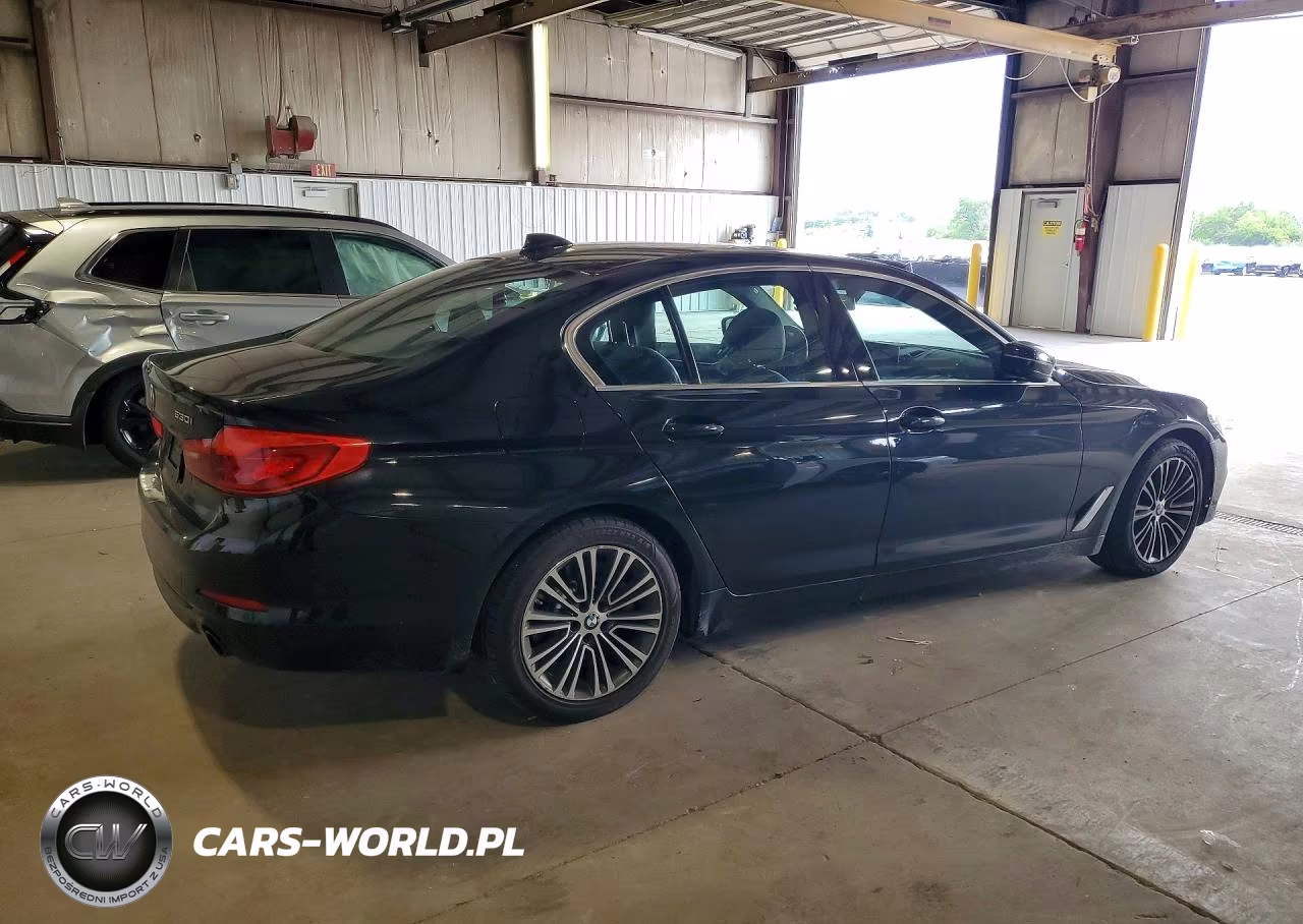 2019 BMW 530 Xi VIN:WBAJA7C59KWW06735 - 3