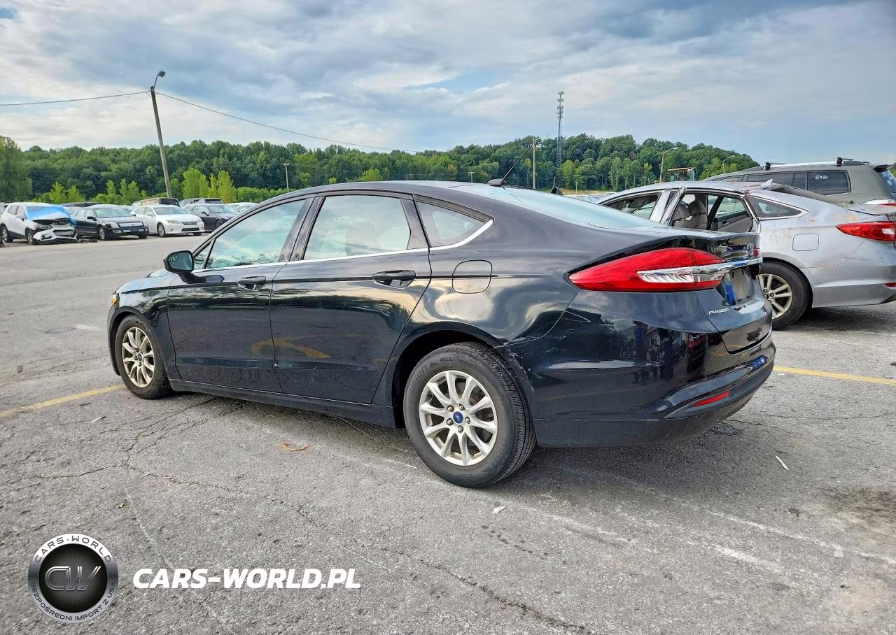 2018 Ford Fusion S VIN:3FA6P0G7XJR146812 - 2