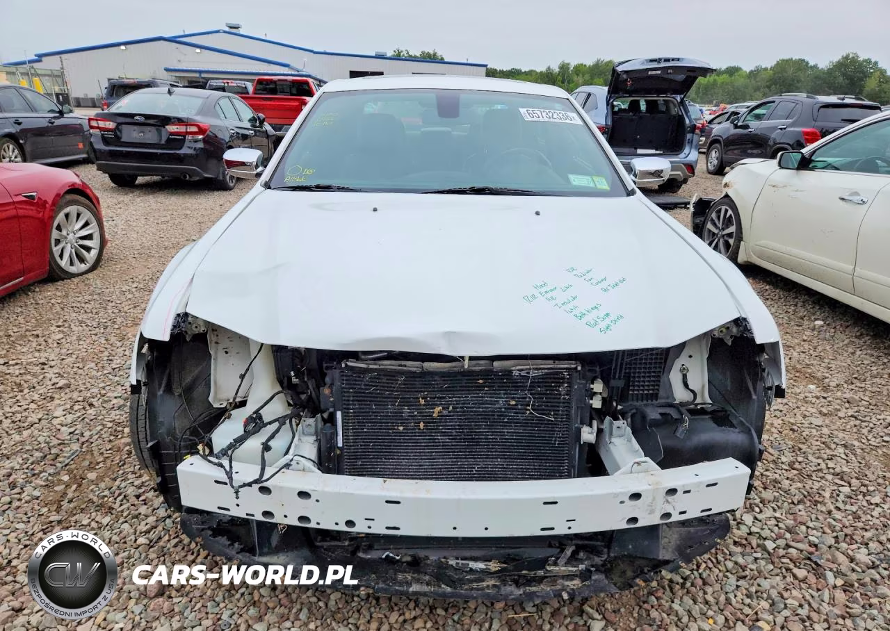 2018 Chrysler 300 Limited VIN:2C3CCAKG6JH214741 - 5