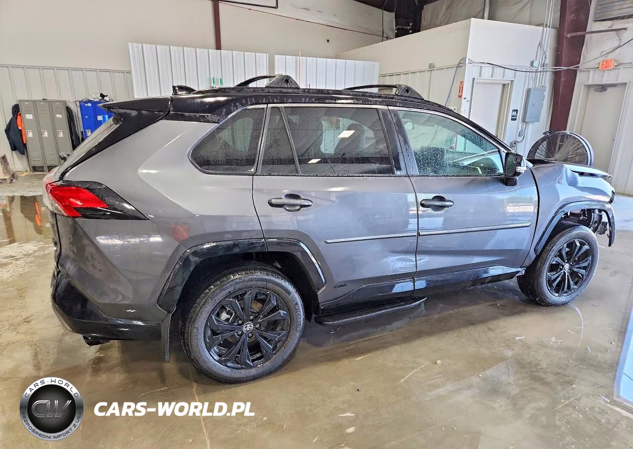 2025 Toyota Rav4 Xse VIN:4T3E6RFVXSU180453 - 3