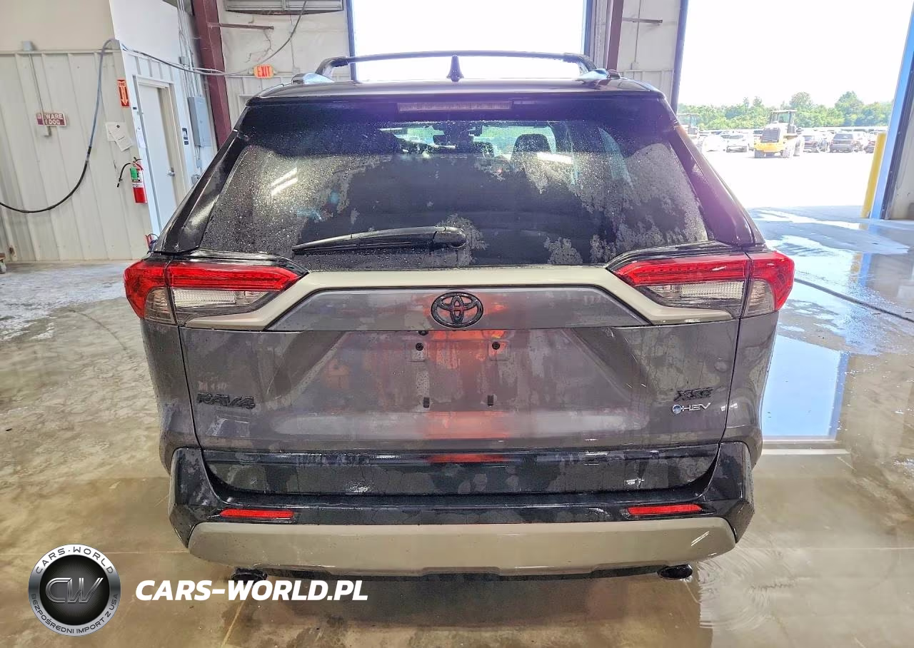 2025 Toyota Rav4 Xse VIN:4T3E6RFVXSU180453 - 6