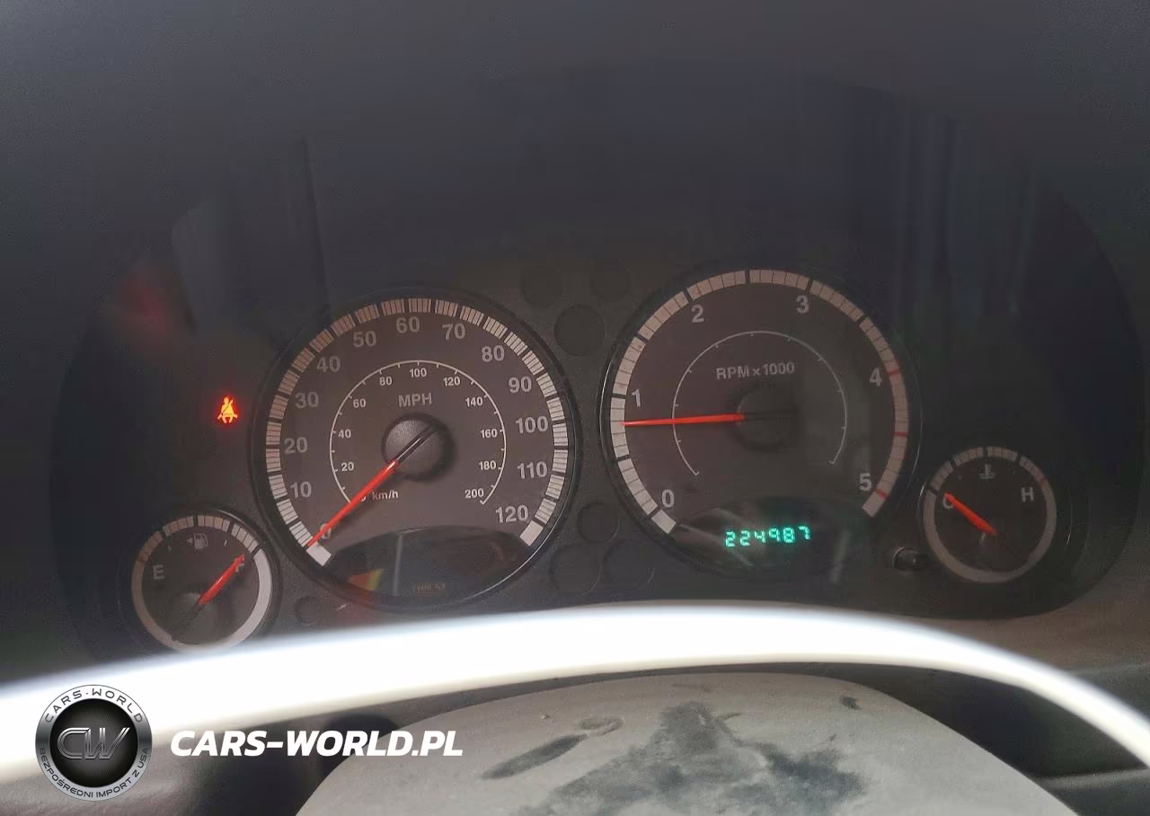 2005 Jeep Liberty Sport VIN:1J4GL485X5W680761 - 9