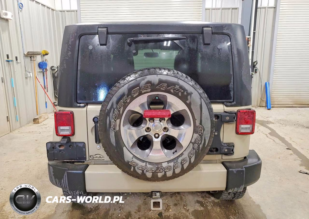 2017 Jeep Wrangler Sahara VIN:1C4AJWBG8HL730392 - 6