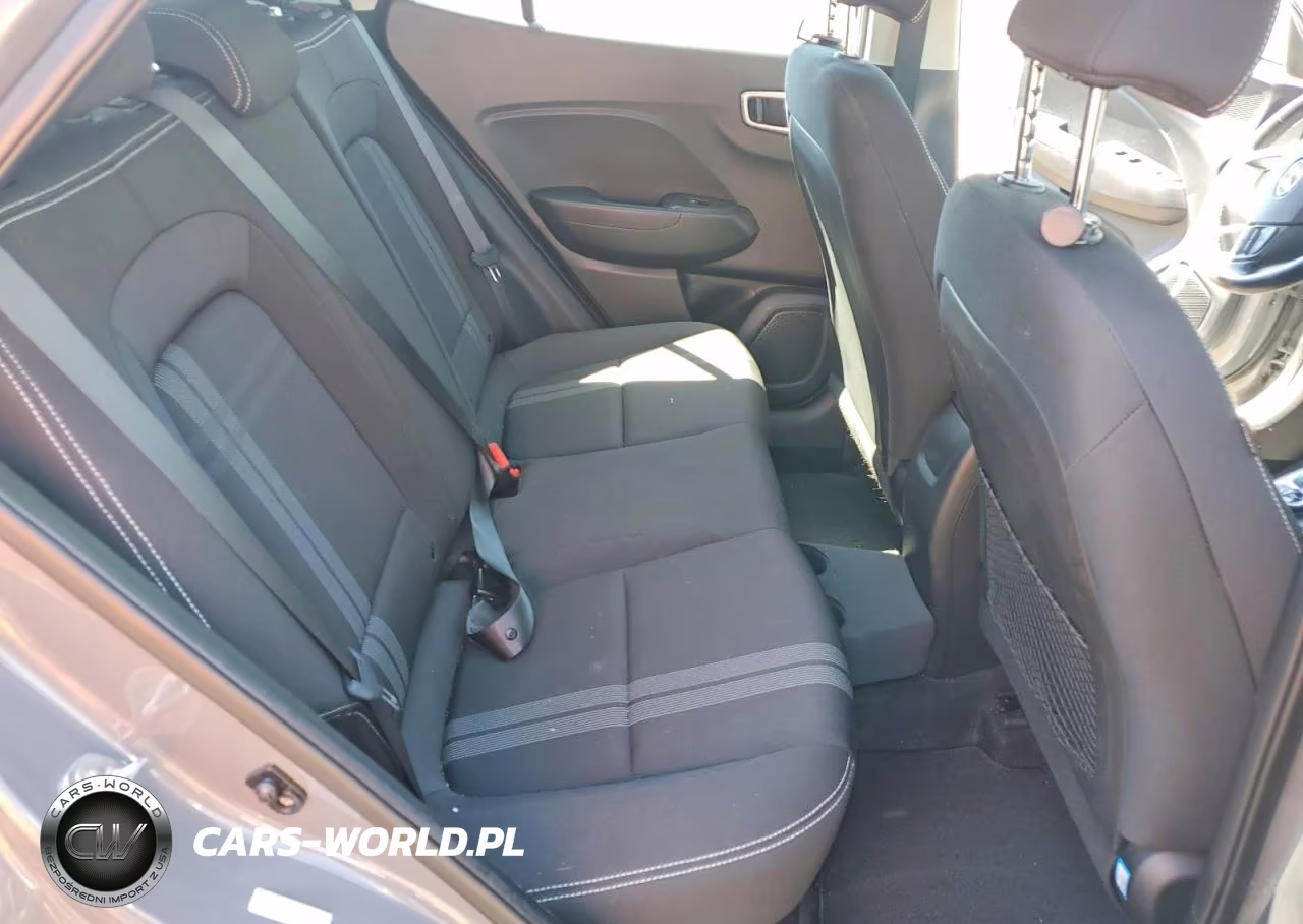 2021 Hyundai Venue Sel VIN:KMHRC8A35MU100126 - 11