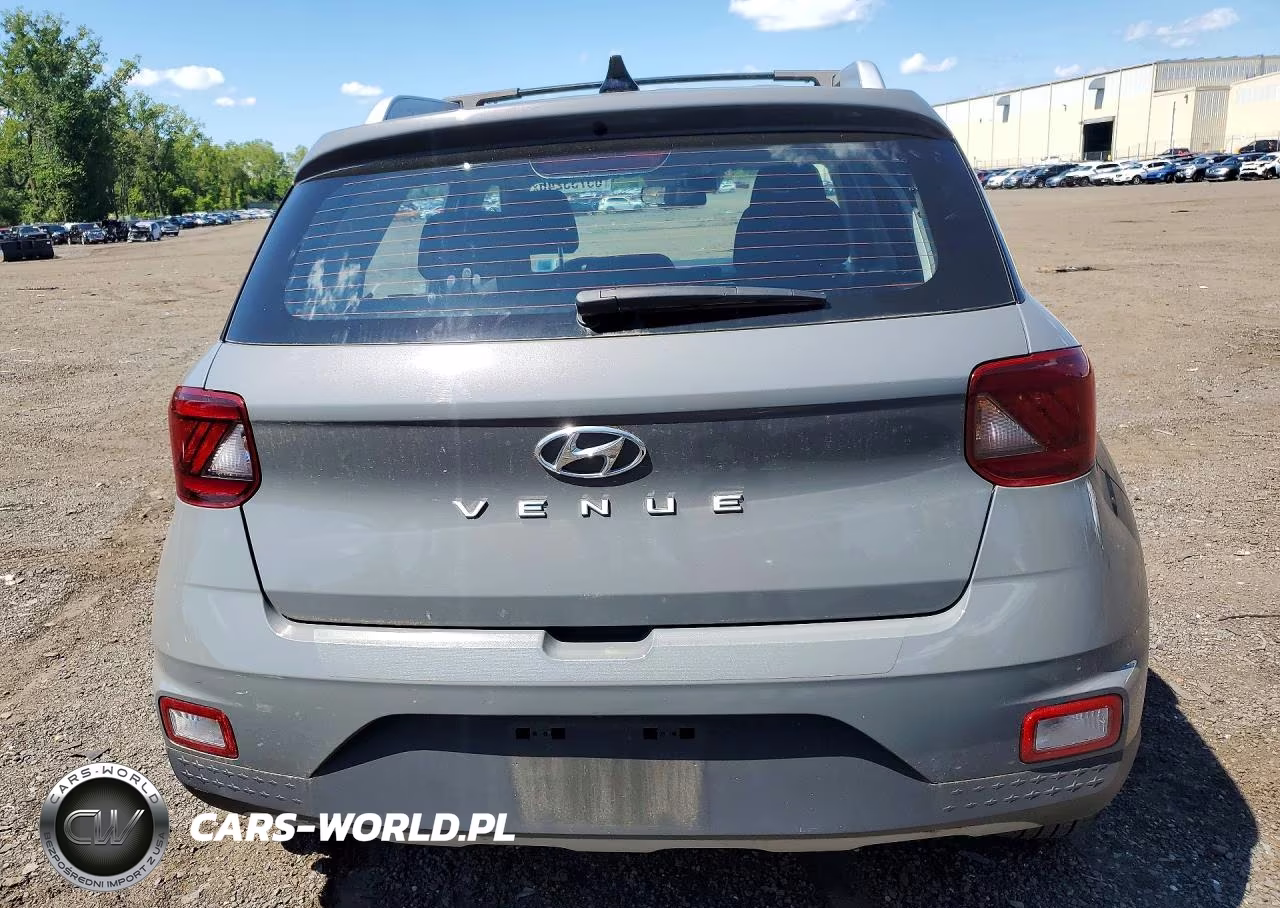 2021 Hyundai Venue Sel VIN:KMHRC8A35MU100126 - 6