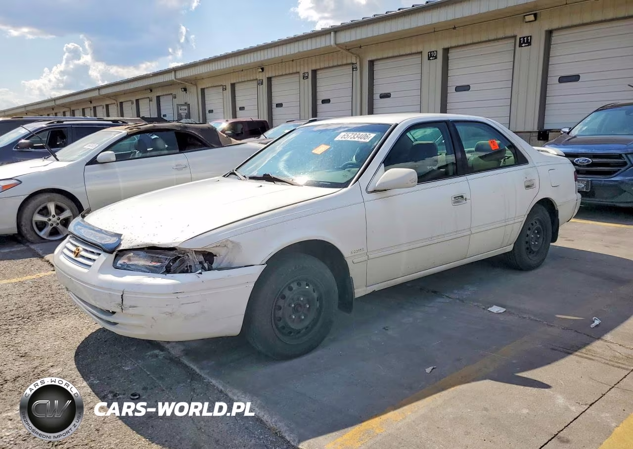 1999 Toyota Camry Le – zdjęcie 1 z 12