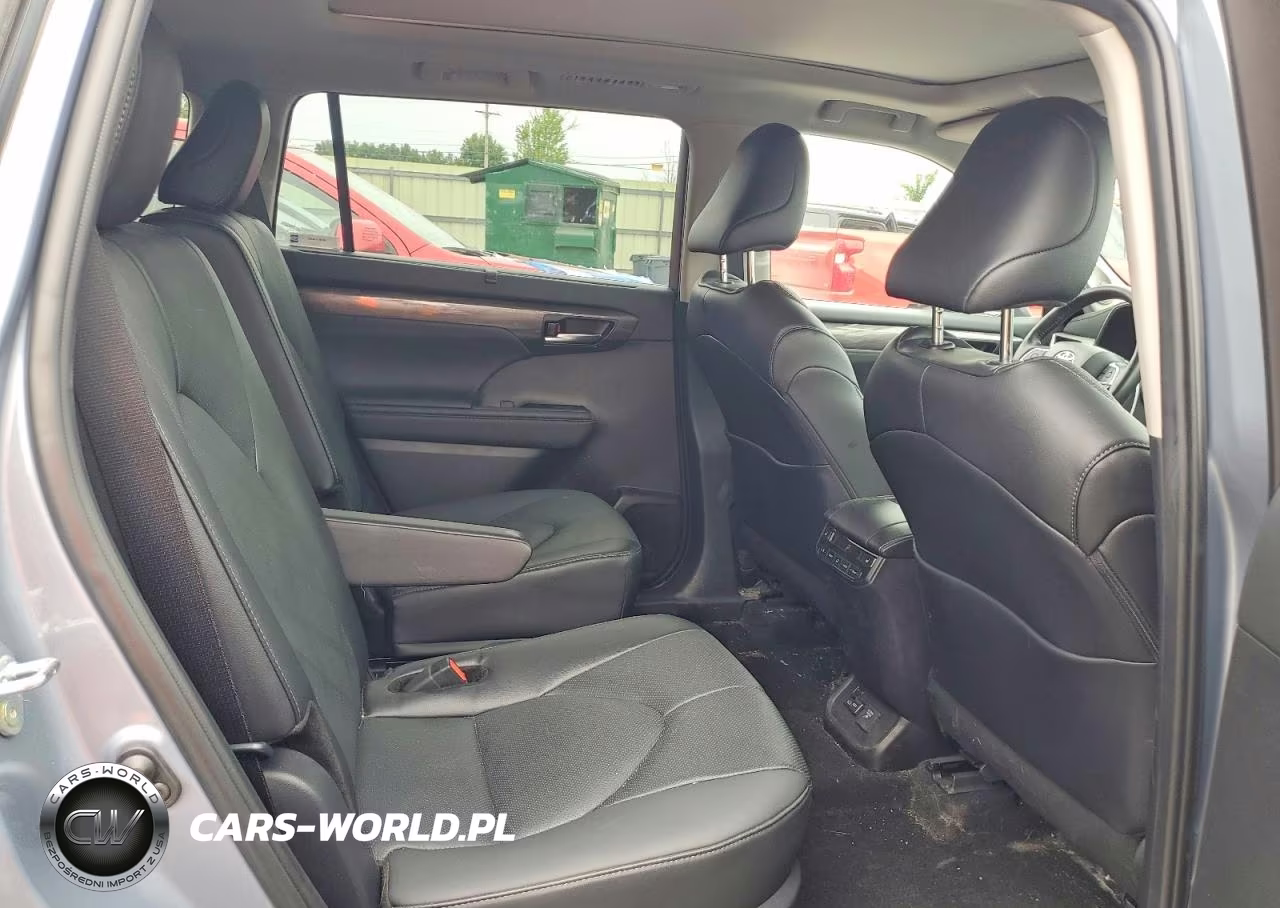 2024 Toyota Highlander Hybrid Platinum VIN:5TDEBRCH2RS645507 - 11