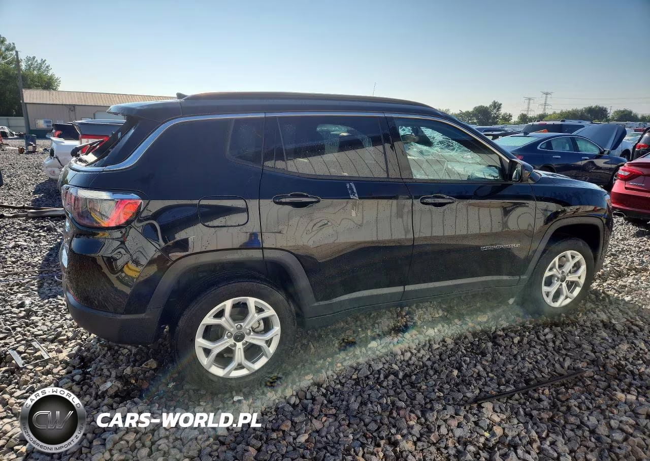 2025 Jeep Compass Latitude VIN:3C4NJDBN4ST549189 - 3
