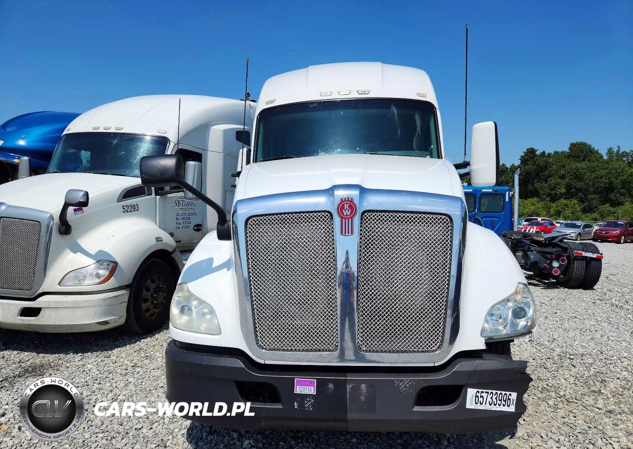 2017 Kenworth T680 Semi Truck VIN:1XKYDP9X8HJ127248 - 5